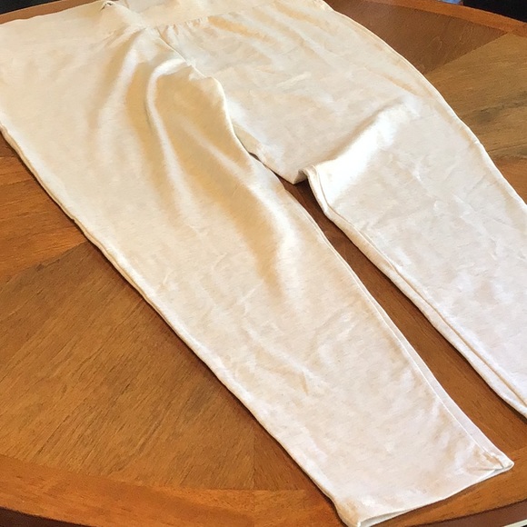 torrid Pants - ❤️TORRID IVORY GREY LEGGINGS